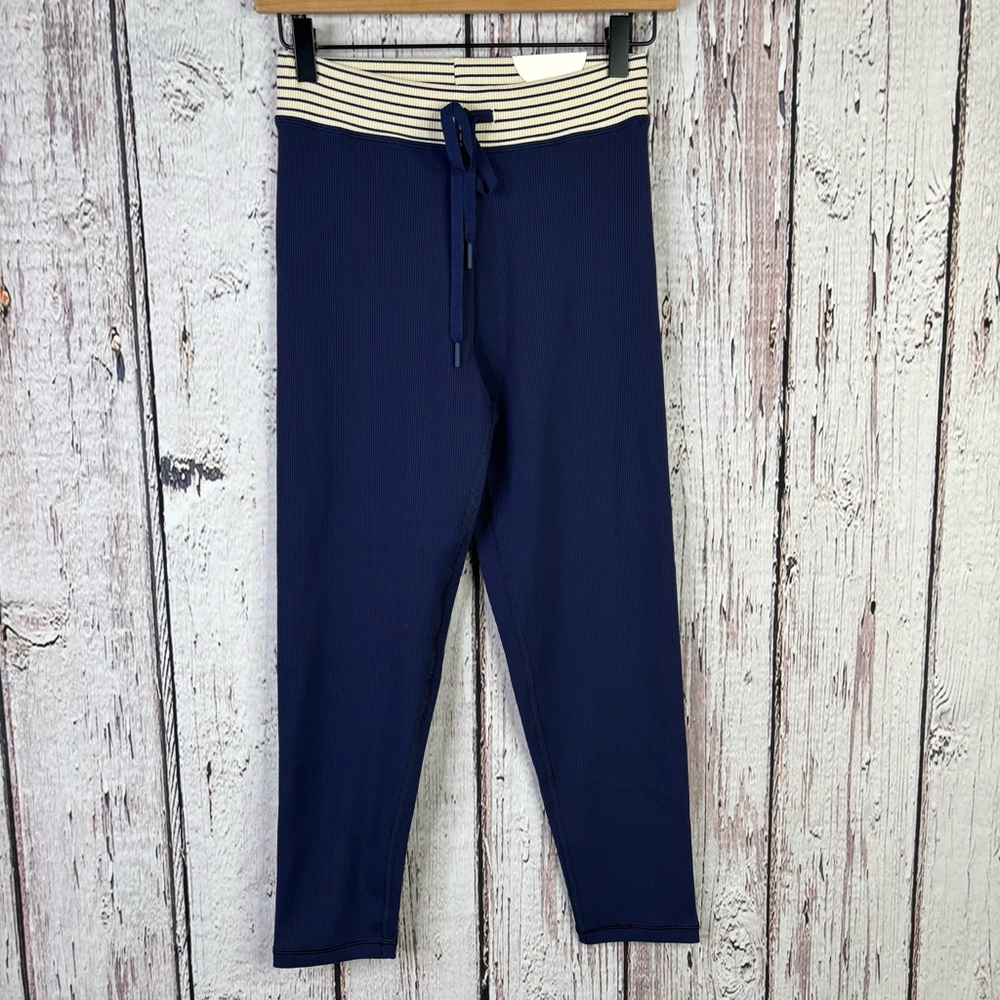 NWT Offline by Aerie Hi-Rise 7/8 Legging Large SHORT Navy Blue‎ Cream Ribbed